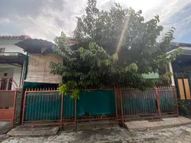 Hunian nyaman kawasan ramai lokasi barat de Tjolomadoe
