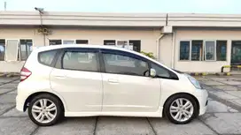 tangan pertama Honda jazz RS at 2010 terawat