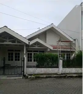 Rumah siap huni di Griya Babatan Mukti, Wiyung – cocok keluarga