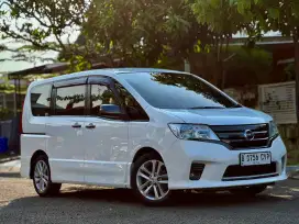 SERENA 2.0 HWS AT 2013 PUTIH  MOBIL SIAP PAKAI