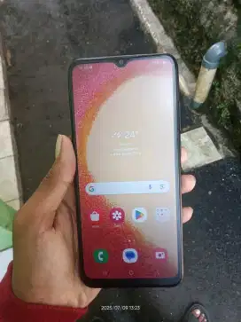 SAMSUNG A04e (3/32)