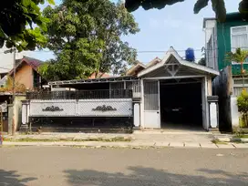 RUMAH MEWAH LUAS di PUSAT KOTA CIANJUR – SIAP HUNI & MULTIFUNGSI
