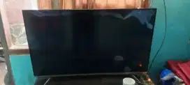 Tv led tcl 43 inc android pecah