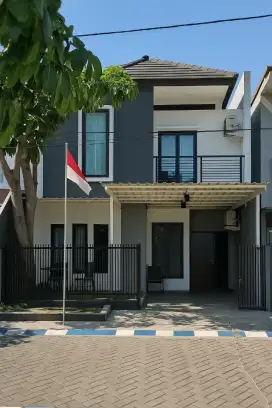 JUAL CEPAT! RUMAH 2 LANTAI SIAP HUNI di SURABAYA BARAT
