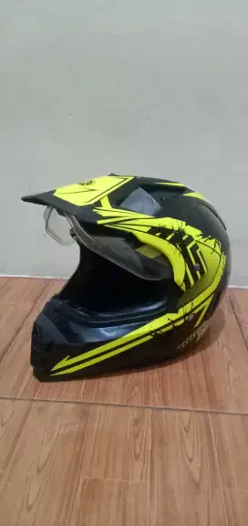 helm Yamaha mt 25