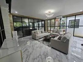 Dijual Cepat Rumah Mewah Boulevard Palem Raya  Lippo Karawaci