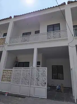 Dijual Rumah Putih 2 Lantai Mewah di Harapan Indah - Hanya 1M-an!