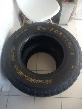 Ban Dueler M/T Bridgestone