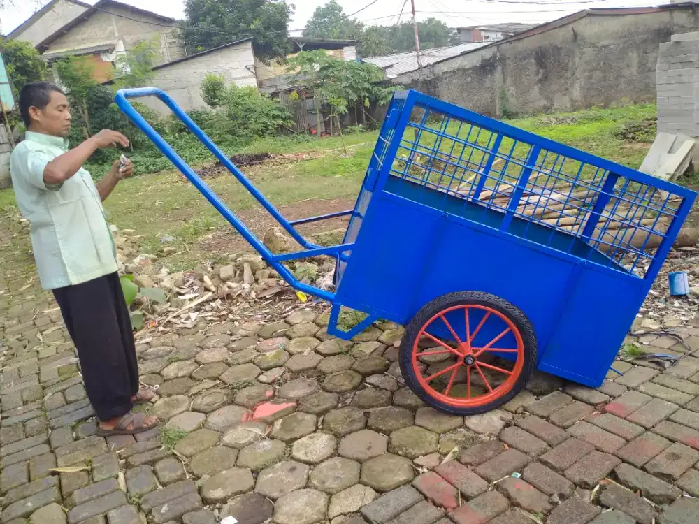 Gerobak sampah 77