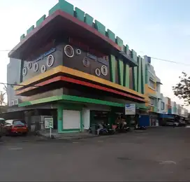 Disewakan ruko ex karaoke family graha cemerlang maros