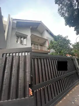 HOT SALE Rumah Hoek Bangunan Mandiri 2 Lantai di BSD Puspitaloka