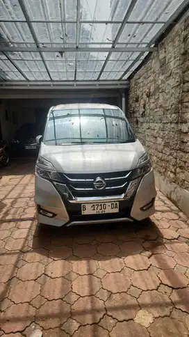 Nissan Serena HWS AT terawat