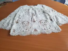 ZARA Blouse Renda Offwhite