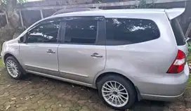 Nissan Grand livina 2011 Bensin