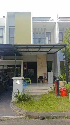 Dijual rumah full renovasi