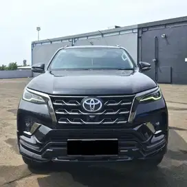 Toyota Fortuner GR Nik 2021
2.4 L Diesel 4x2