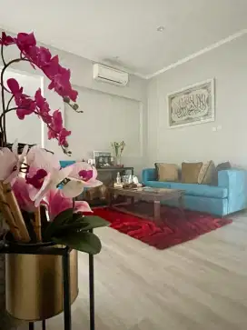 Turun harga! Rumah dengan private pool di Kebayoran Bintaro Sektor 7