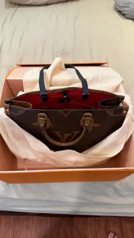 LOUIS VUITTON on the go ( tas LV )