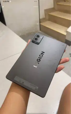 LENOVO TAB Y700 2025 GEN 3 ( last gen ) FULLSET + keyboard DLL