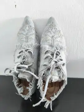 ITTAHERL X LAURA BASUKI sz 39