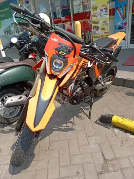 SCORPIO SUPERMOTO