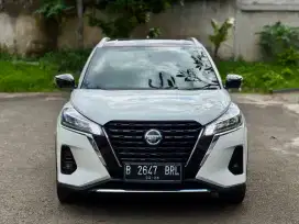 Nissan kick e power at 2020 PUTIH FAVORITE
