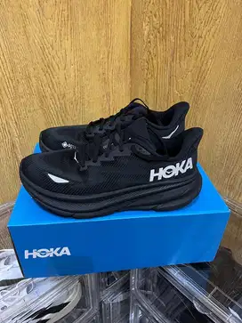 Hoka Clifton 9 GTX Black