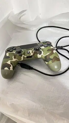 PS 4 dapet stik 1