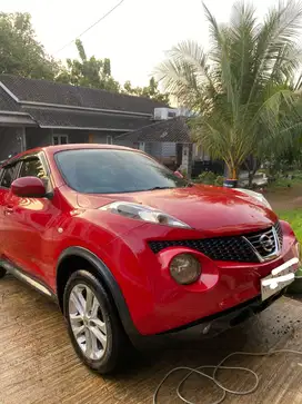 NISSAN JUKE RED 2011 AUTOMATIC