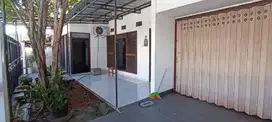 JUAL CEPAT MURAH RUMAH MANYAR ADI LUAS 200 HARGA 1.5M NEGO KERAS BU