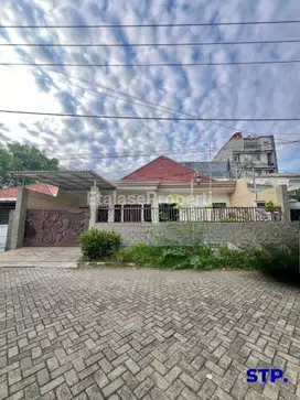Disewakan rumah baru renov manyar kertoarjo