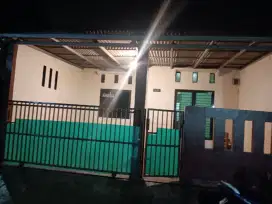 Di kontrakan/ disewakan rumah