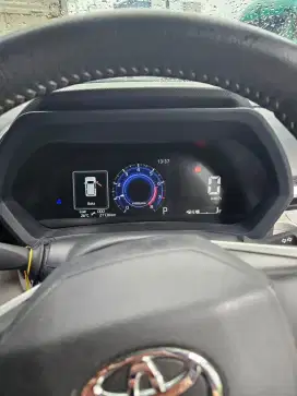 Avanza veloz Q matic 2022 jarang pakai