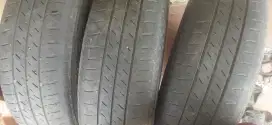 Du jual ban luar bekas ban mobil