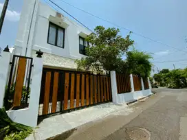 KOST PUTRI DIJUAL, 8 MENIT KE SMA STELLA DUCE 1 YOGYAKARTA
