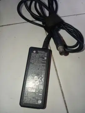 Adaptor charger laptop hp