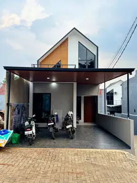 Rumah Semi Furnished + Rooftop Hanya 5 menit Pintu Tol Pancoran Mas