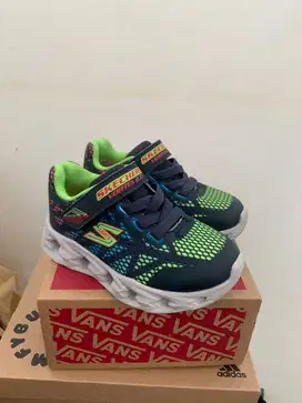 jual sepatu skechers anak ori preloved