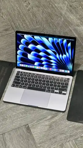 Macbook pro M2 2022