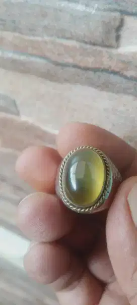 Batu solar Aceh dim kantoran