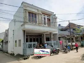 Rumah 2 Lantai Bebas Banjir + Kolam Renang – Bintara Siap Huni!