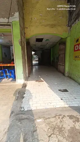 Dijual Tanah Berikut Bangunan Rumah 2 Lantai Strategis