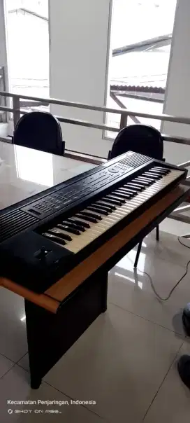 Roland e30 Keyboard piano Sultan. Mulus Normal