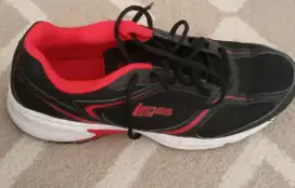 Jual sepatu league bekas