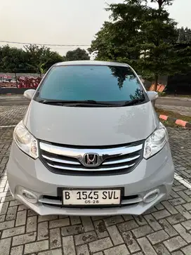 HONDA FREED SD 2014 LOW KM ISTIMEWA