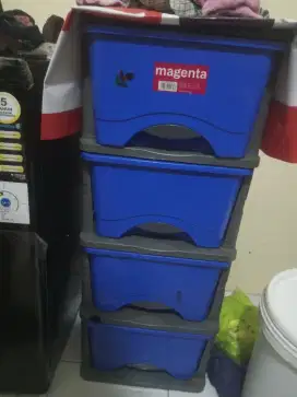 Lemari laci plastik 4 susun