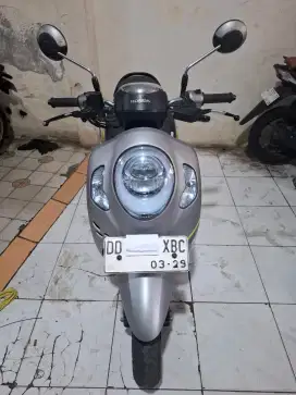 Honda Scoopy 110cc 2024 abu-abu