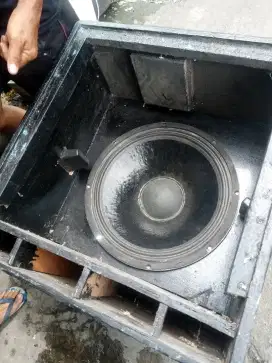 Box speaker 18 in
