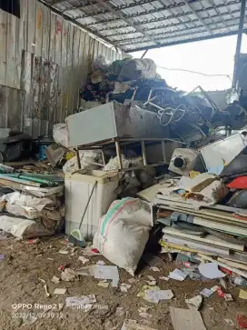 Terima beli barang bekas RT rongsokan besi buku kardus dll