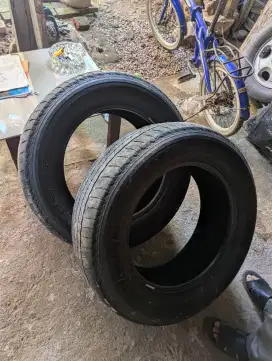 SEPASANG BAN PAJERO FORTUNER BRIDGESTONE DUCLER H/T